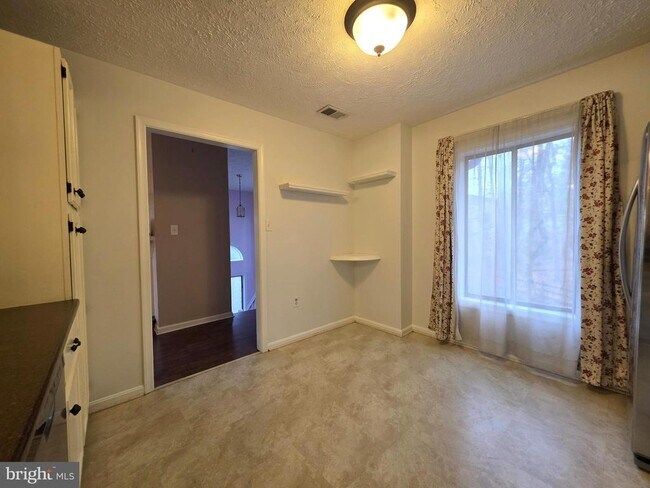 Building Photo - 58 Windbrooke Cir