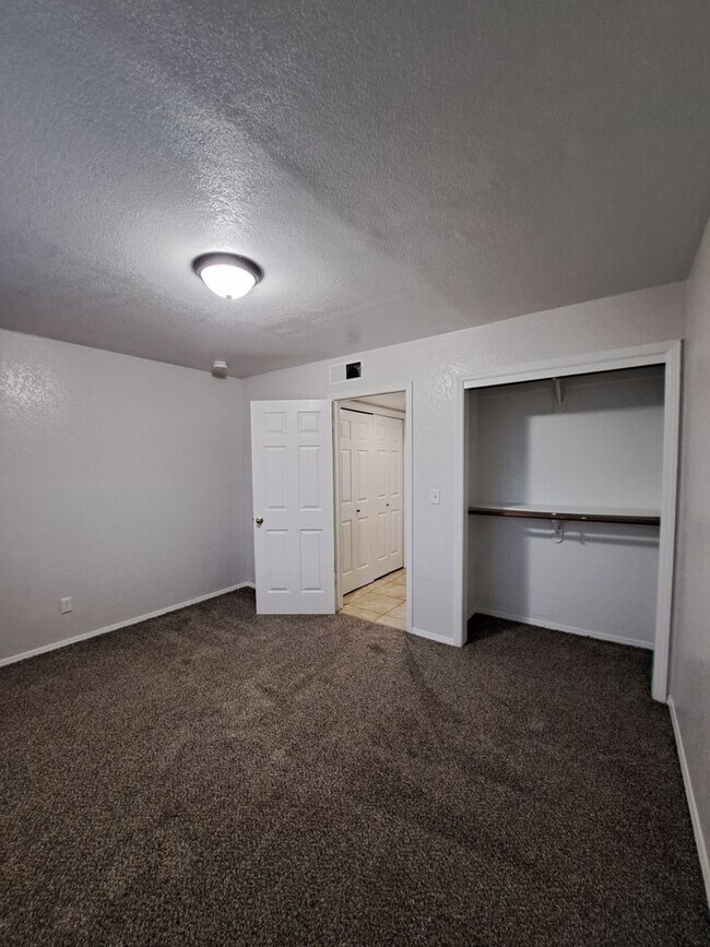 Building Photo - Beautiful 3-Bedroom Fresno Home with Backyard!