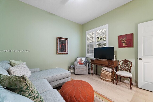 Building Photo - 1832 SW Willowbend Ln