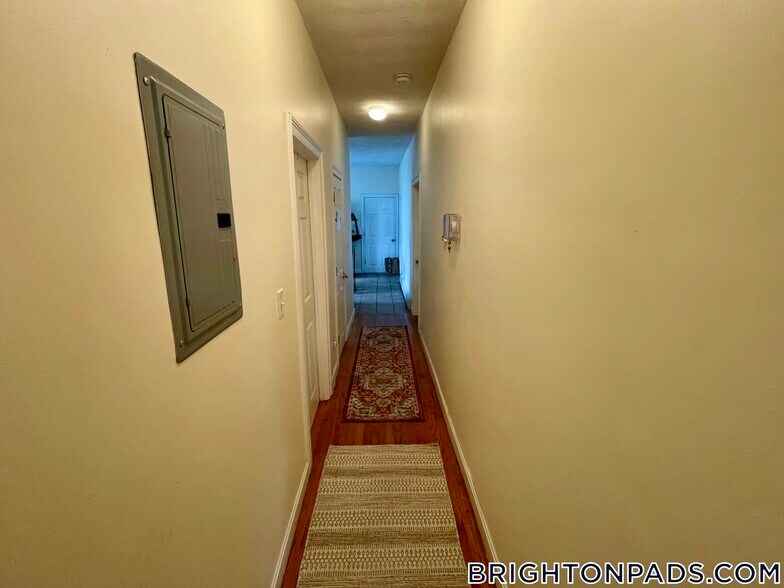 Building Photo - 40 Litchfield St