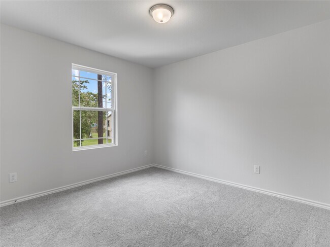 Building Photo - 304 N Orange St