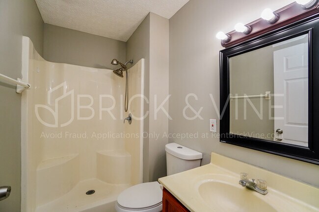 Building Photo - 1628 Westmeadow Drive