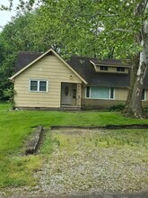 Building Photo - 712 S Brittain Ave