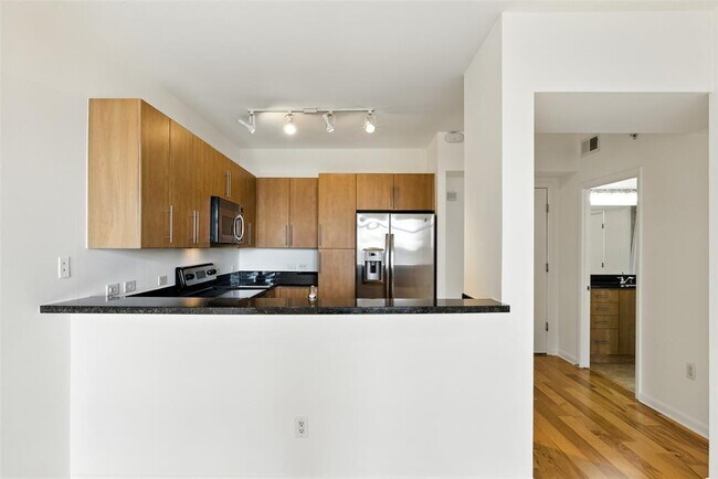 Building Photo - 54 Rainey St