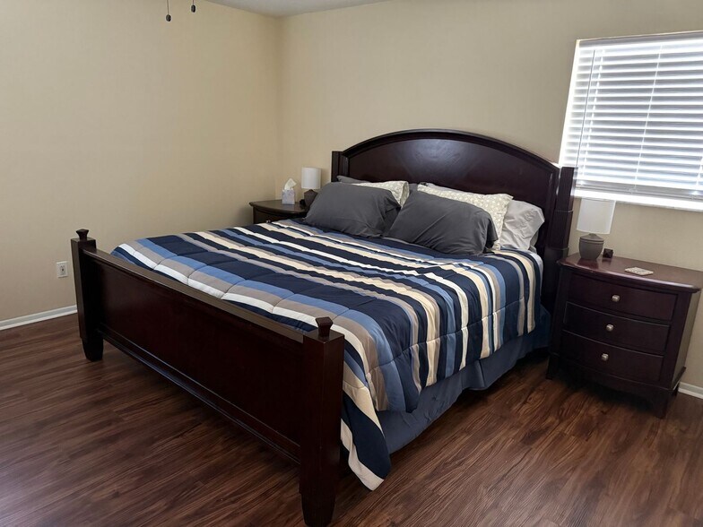 Building Photo - 8513 Dominican Ct