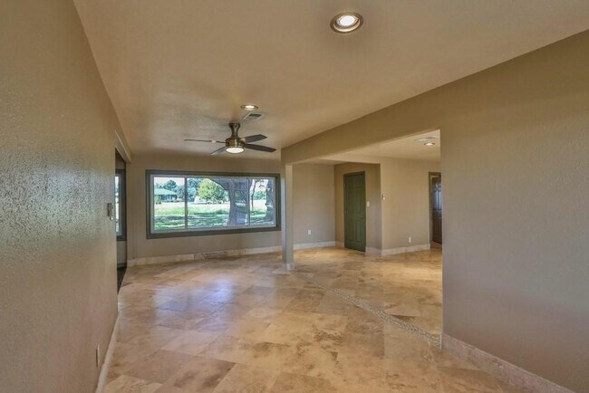 Building Photo - 14114 TX-36