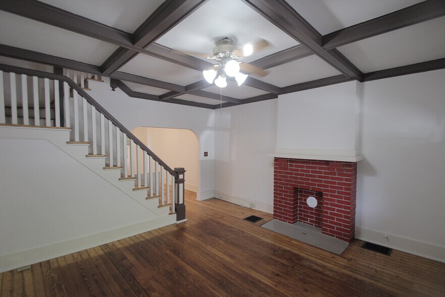 Building Photo - 124 S Trenton Ave