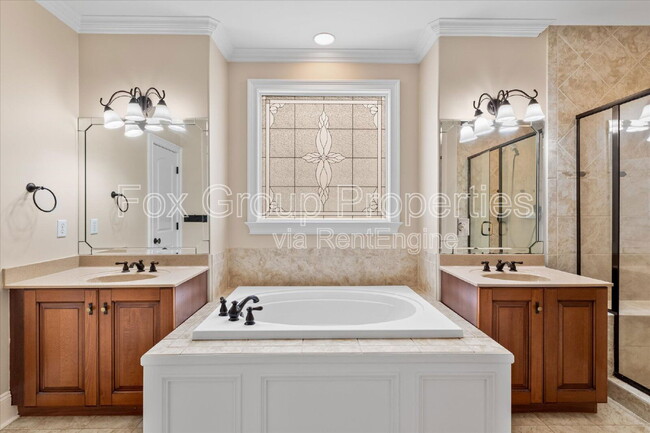 Building Photo - 7887 Mountain Shore Dr