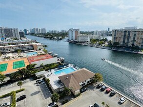 Building Photo - 1833 S Ocean Dr