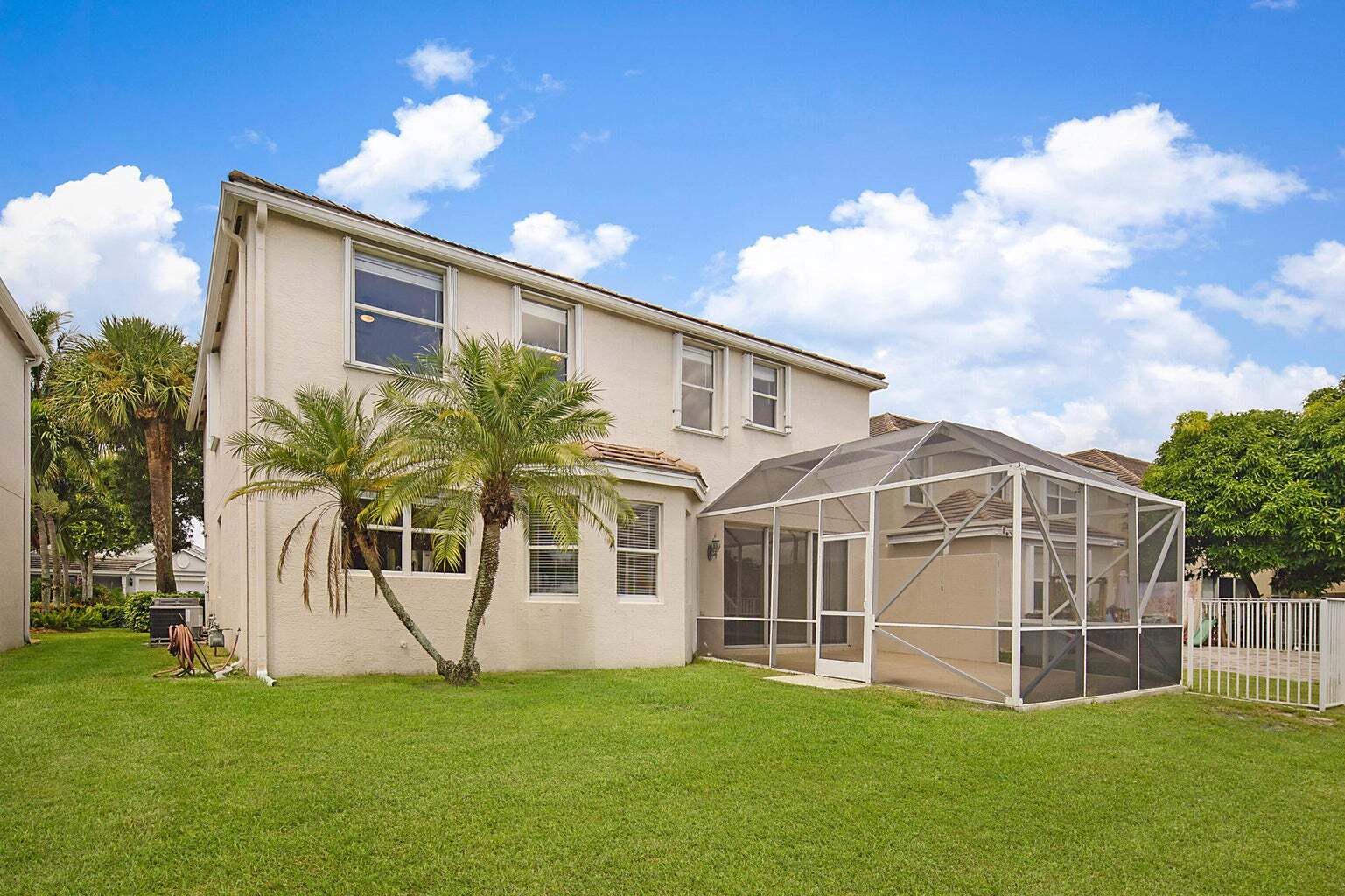 Building Photo - 122 Kensington Way