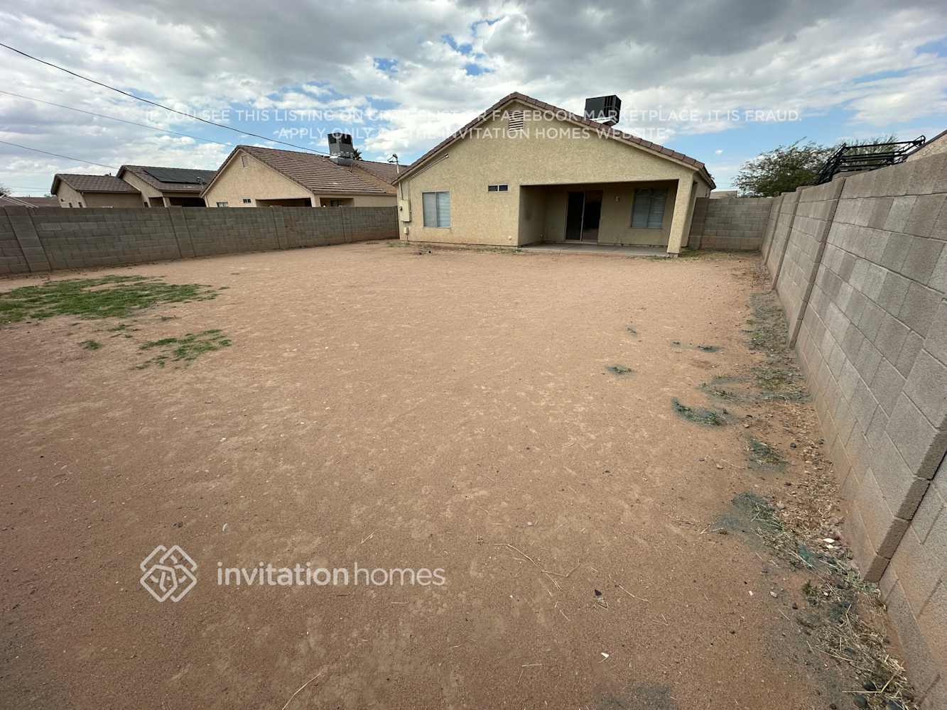 Building Photo - 2527 E Wier Ave