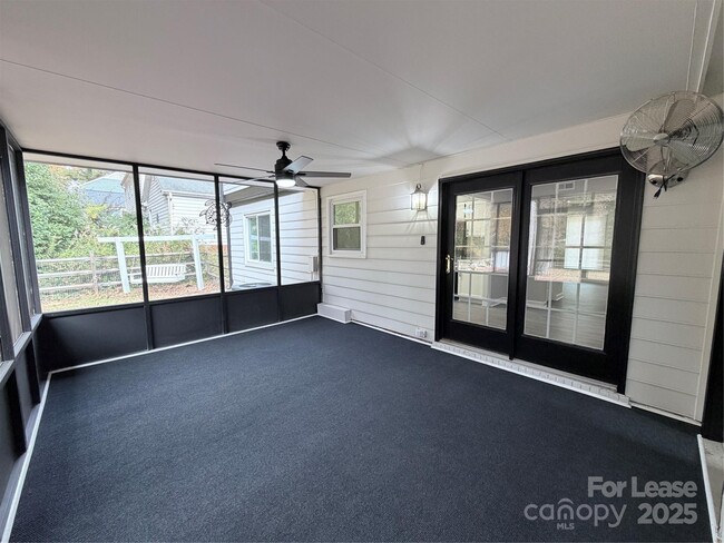 Building Photo - 2825 Edwin Jones Dr