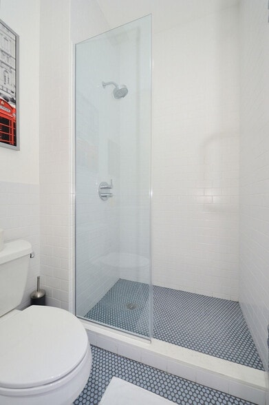 Building Photo - 353 W 48th St