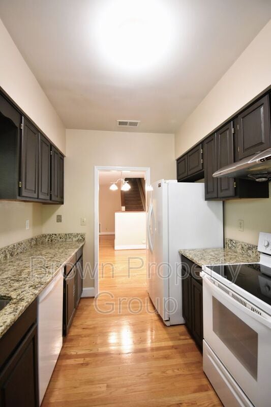 Building Photo - 741 Victorian Pl