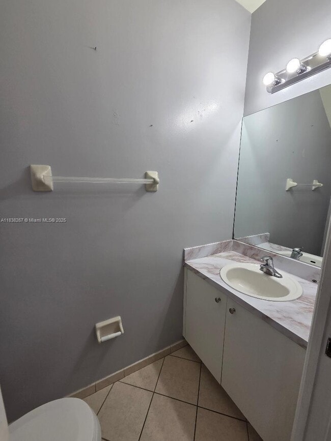 Building Photo - 928 SW 153rd Ct