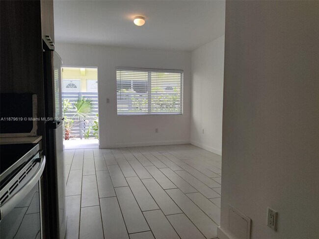 Building Photo - 740 Meridian Ave