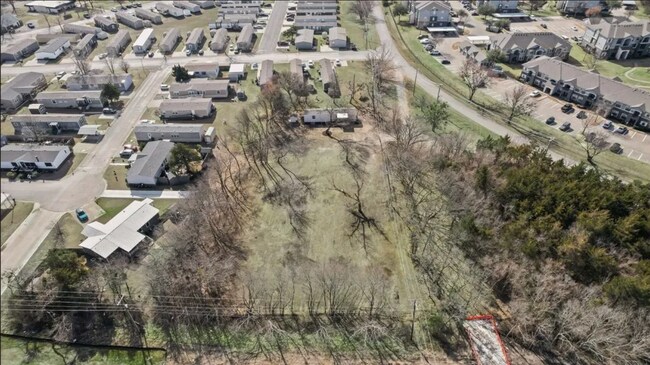 Building Photo - 393 Knollwood Rd