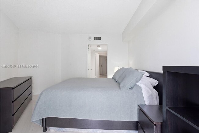 Building Photo - 19195 Mystic Pointe Dr