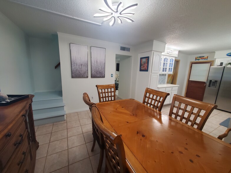 Building Photo - 279 S Brevard Ave