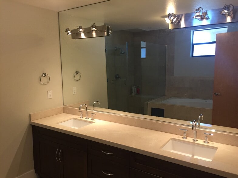 Primary bath dual sink - 395 E 4th St