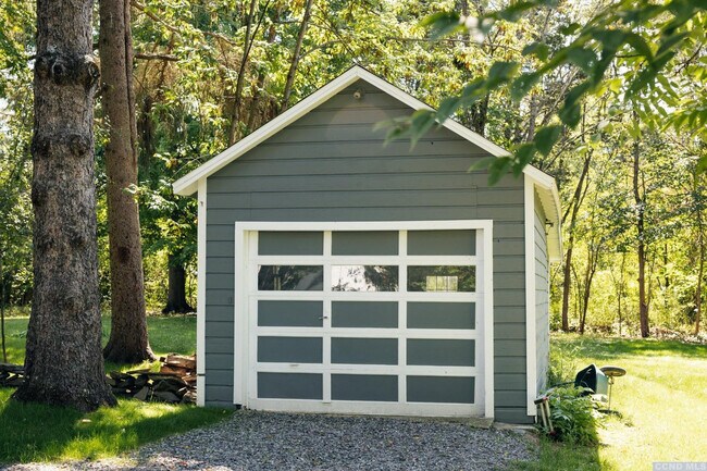 Building Photo - 85 Roundtop Rd
