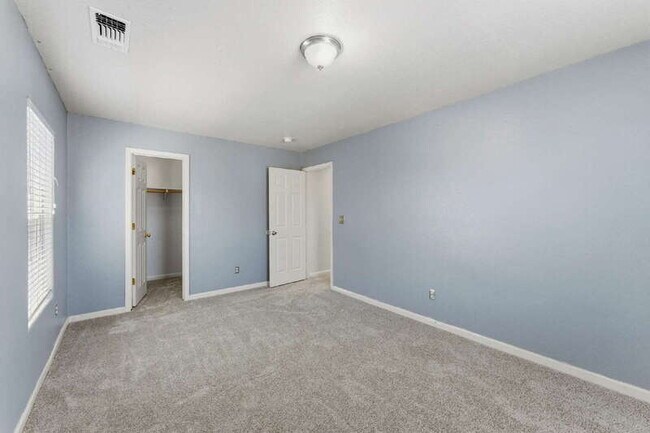 Building Photo - 8828 Billfish Way