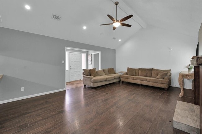 Building Photo - 5928 Sinclair Dr