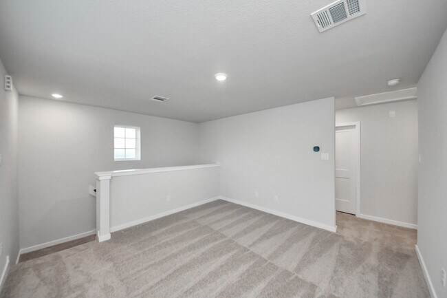 Building Photo - 32939 Silver Mdw Wy