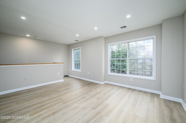 Building Photo - 114 Watson Ave