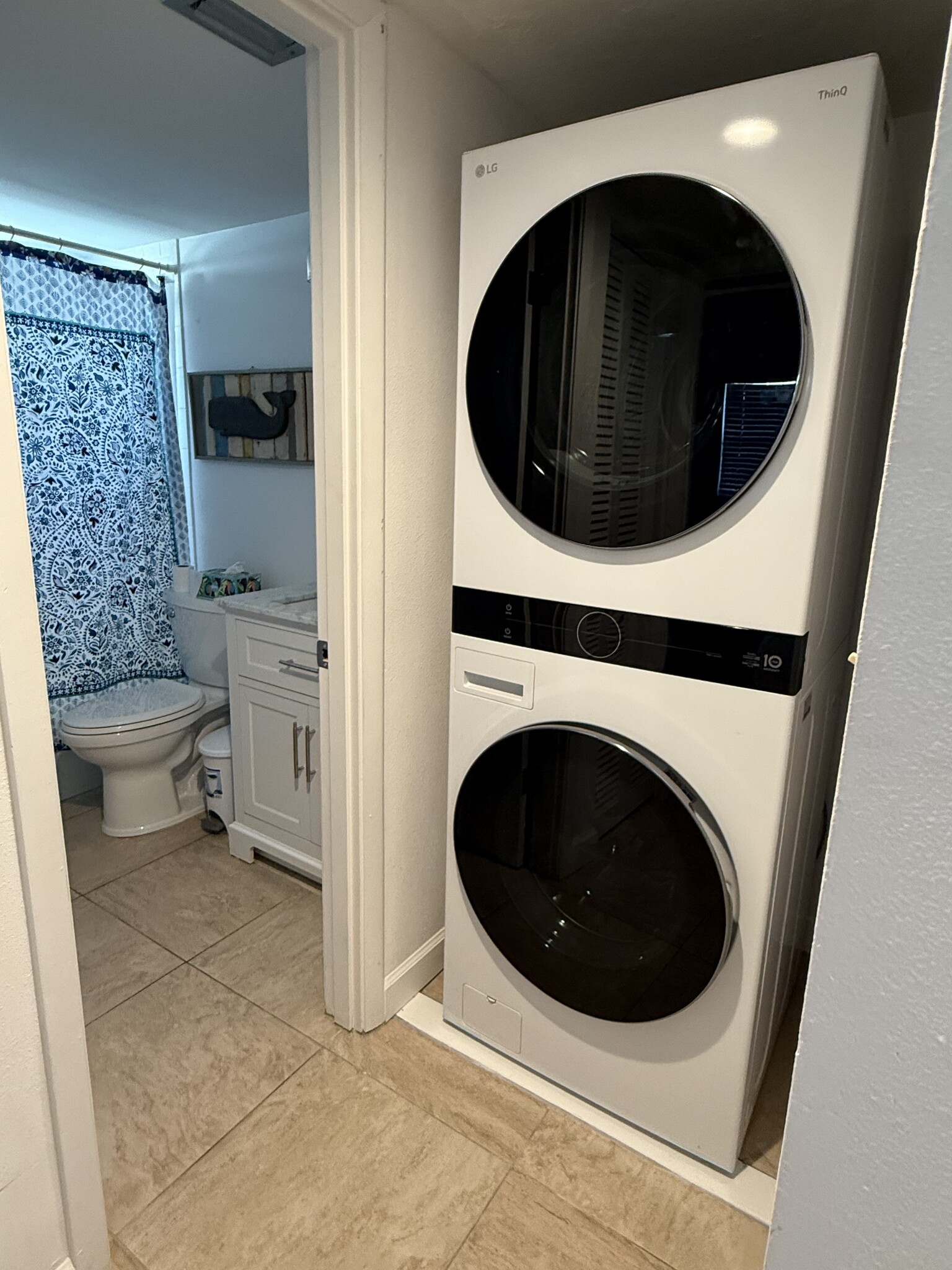 washer/dryer - 9200 Midnight Pass Rd