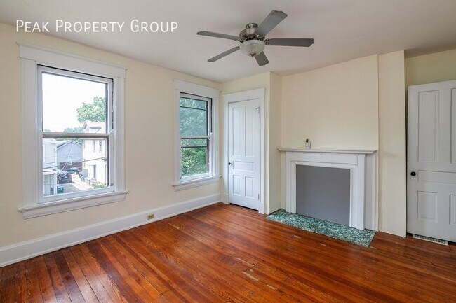 Building Photo - 3012 Marshall Ave