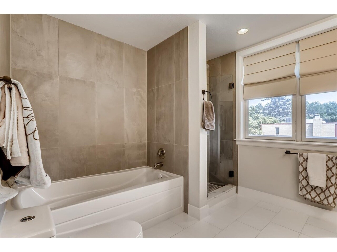 Building Photo - 2200 S University Blvd