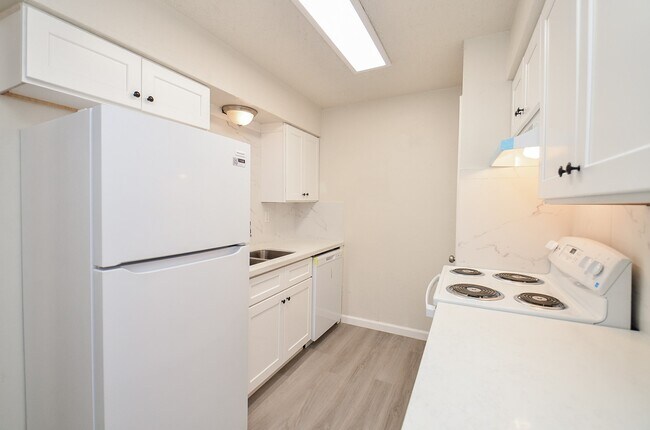 Building Photo - 8607 Bart Ln