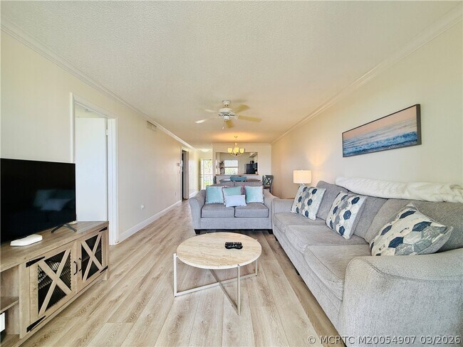 Building Photo - 7410 S Ocean Dr