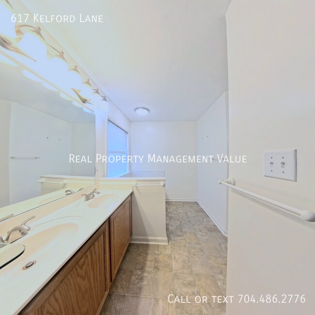 Building Photo - 617 Kelford Ln