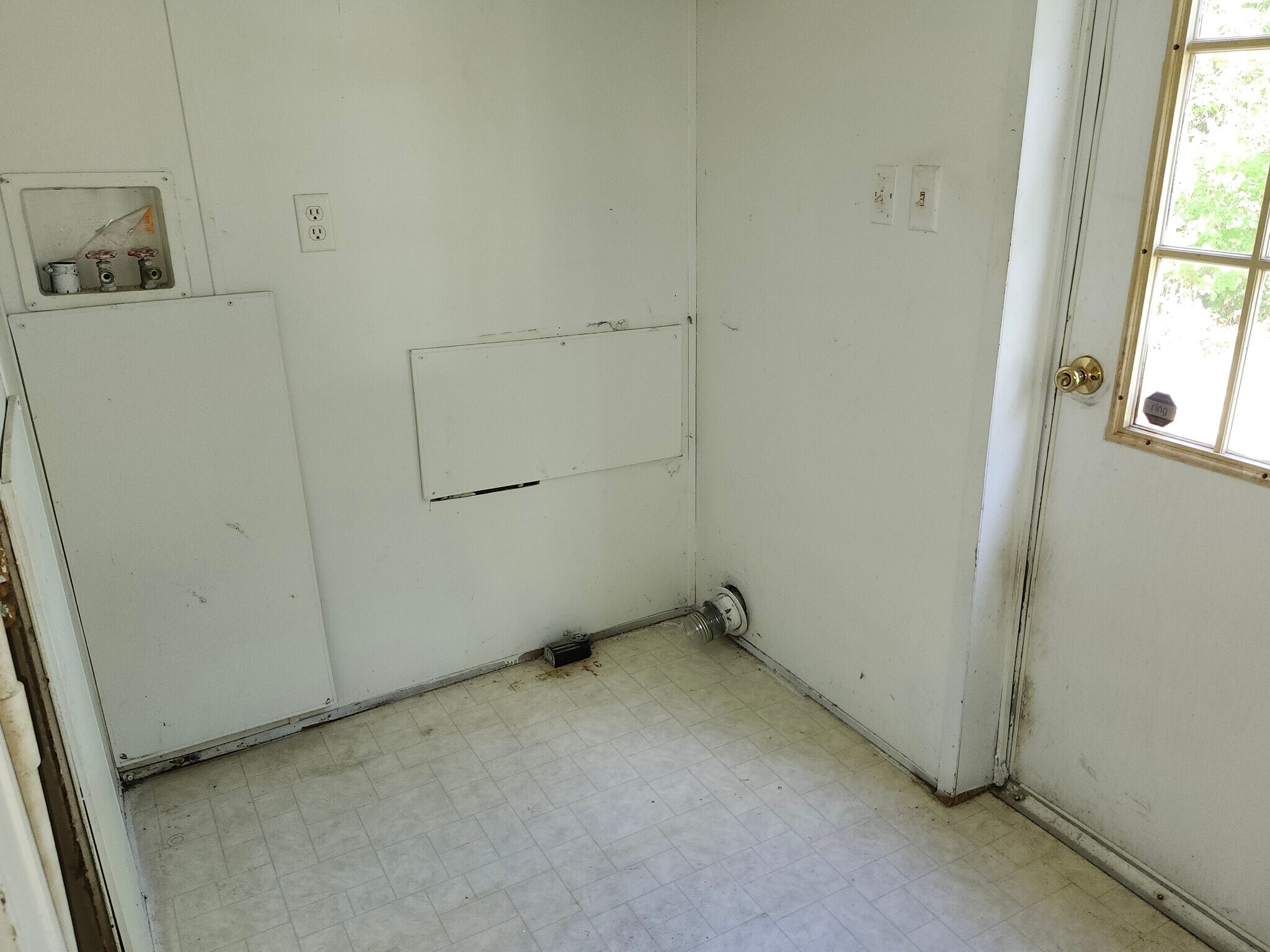 Building Photo - 3 Arrows Est