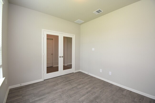 Building Photo - 2128 Port Jackson Dr