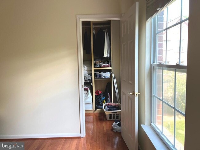 Building Photo - 6030 Helmsman Way