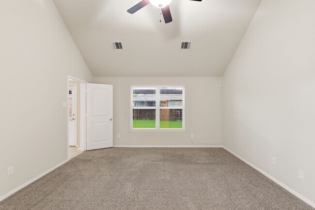 Building Photo - 22014 Pheasant Bend Ln