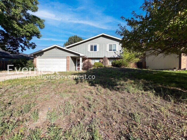 Building Photo - 5550 Lantana Cir