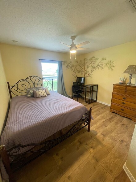 Building Photo - 5906 Diamond Ct