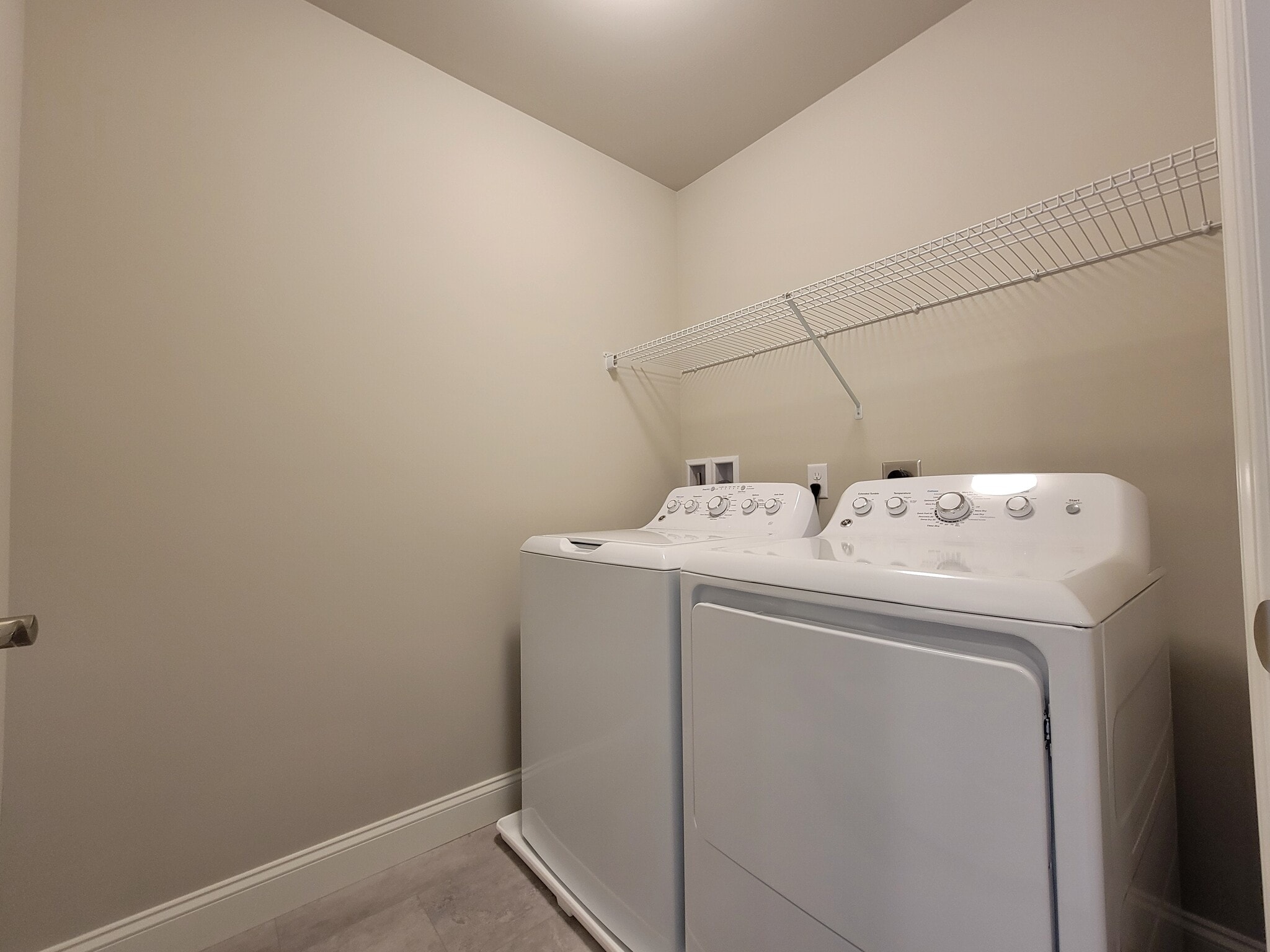 Building Photo - 227 Sage Blvd