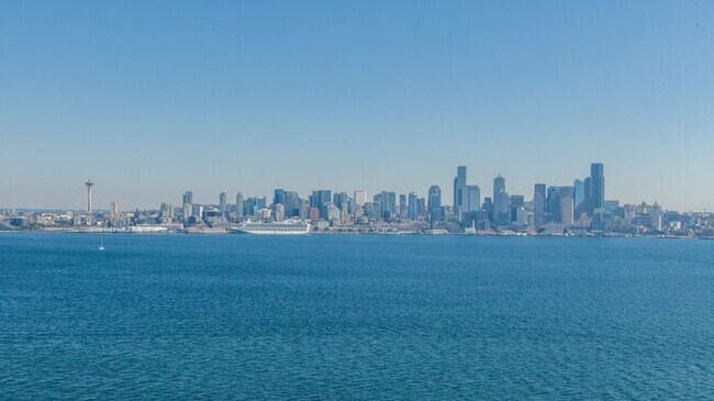 Building Photo - Enormous Waterfront Alki Condo w/ Stunning Views and Rare 2-Car Secure Parking