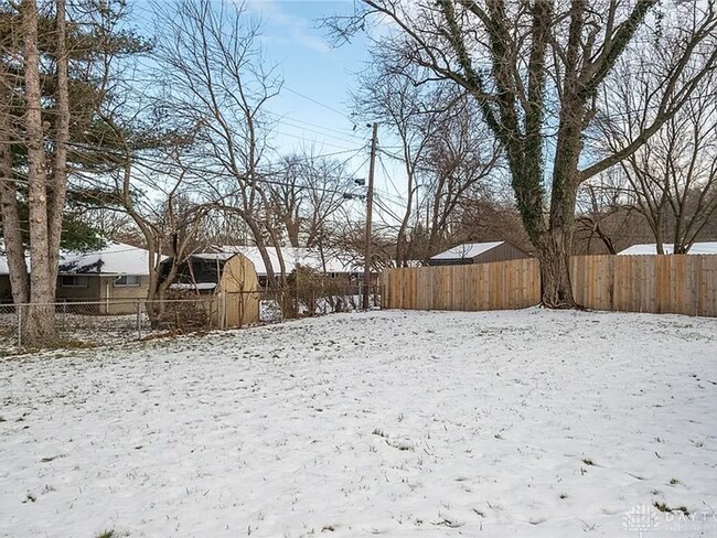 Building Photo - Absolutely Stunning 3BR Ranch in Kettering | Designer Finishes + Huge Backyard