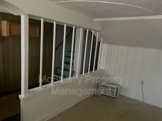 Building Photo - 5911 Bustleton Ave