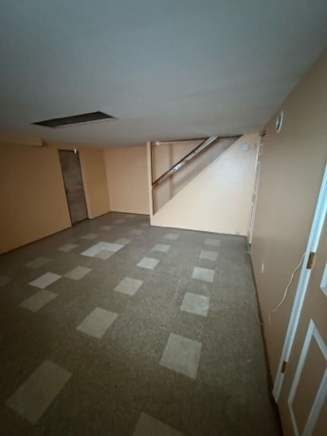 Building Photo - Charming row home in Baltimore City!