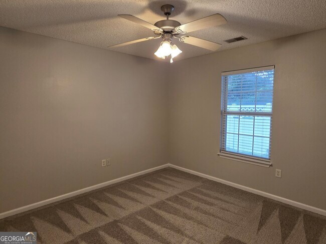 Building Photo - 5022 Winfield Dr