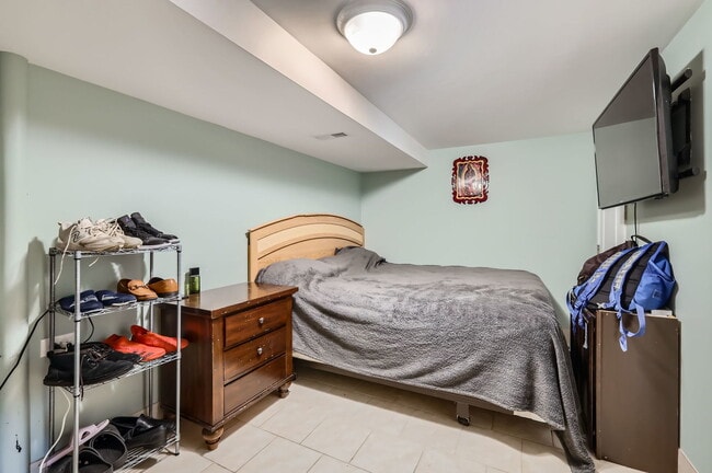Building Photo - 7536 W 59th St