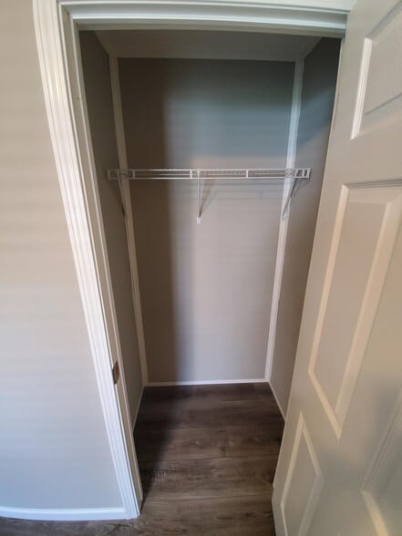 Building Photo - 252 Field Pine Dr