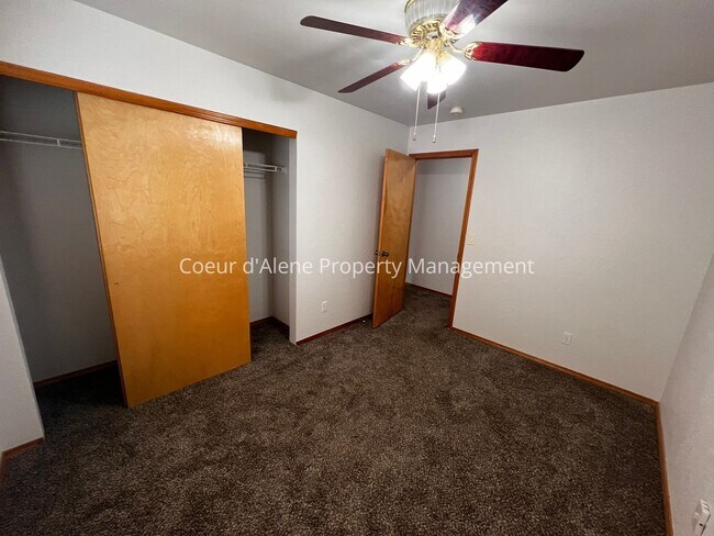 Building Photo - Updated 3 bed house in Davis Park